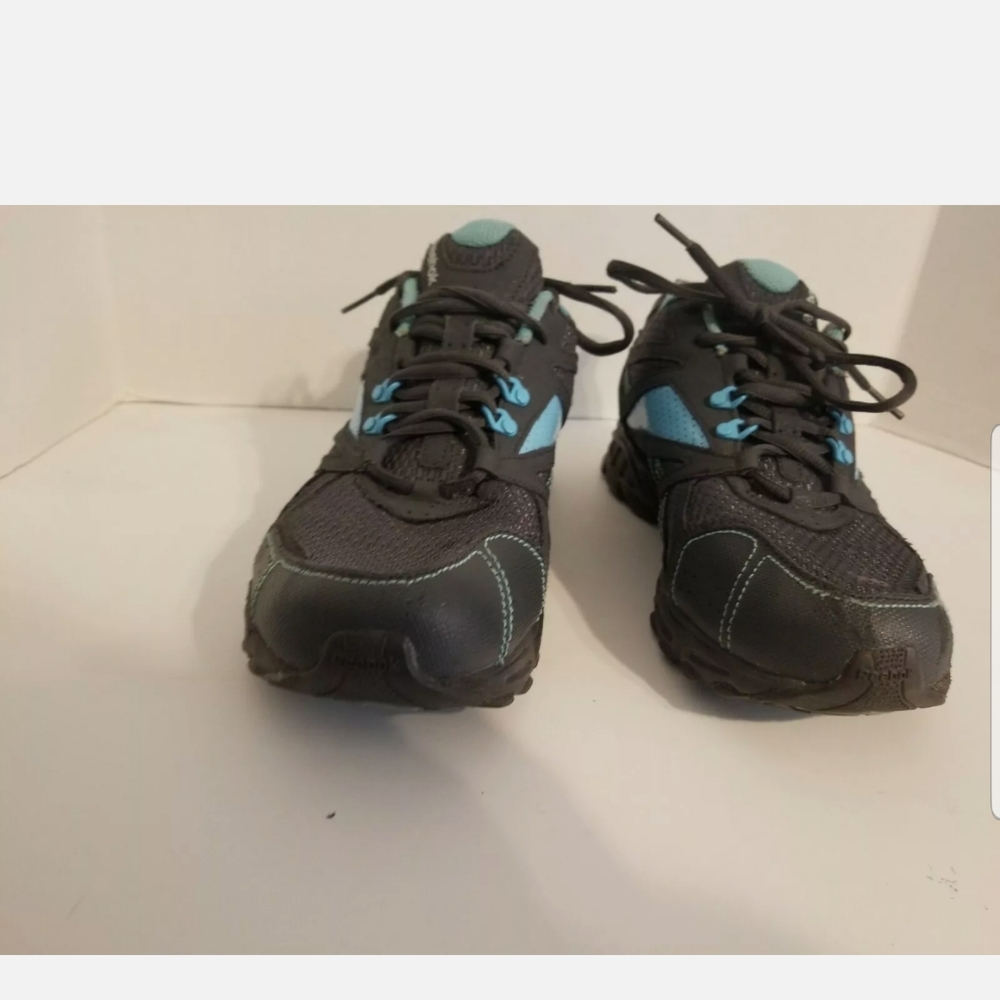 Women's Reebok's Size 10! - Picture 4 of 12